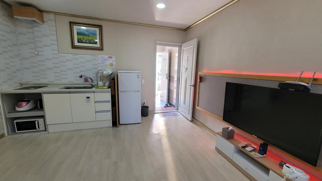 Hadong Rg Pension מראה חיצוני תמונה