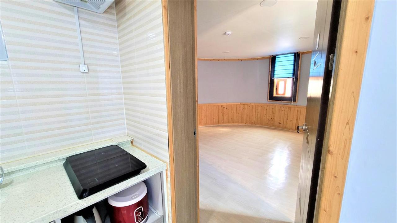 Hadong Rg Pension מראה חיצוני תמונה
